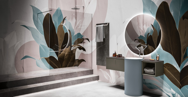 douche de luxe italienne design avec motif sur le mur
