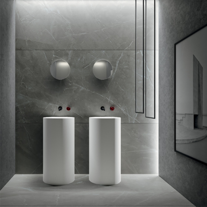 vasque de salle de bain minimaliste avec deux robinets