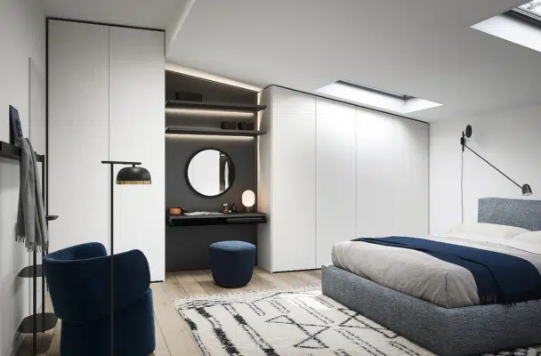 idées dressing sous pente avec portes battantes finitions bois