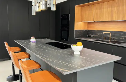 cuisine haut gamme rueil malmaison avec îlot central