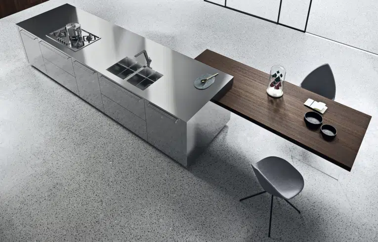 Cuisine moderne modèle opera ilot central en finition inox
