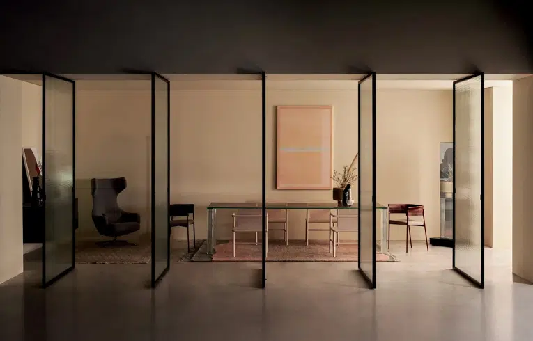 Portes pivotantes vitrées avec le modèle sherazade spin